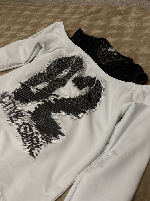 Кофта з відкритими плечима