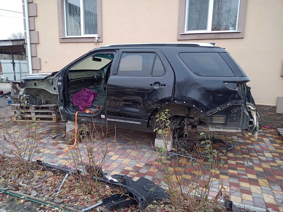 Кузовщина четверть ліва права ford explorer 5
