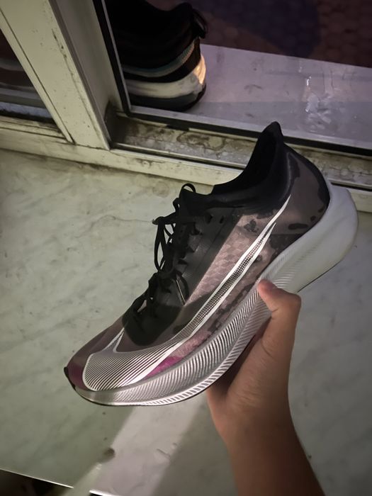 Кросівки для бігу/Кроссовки Nike Zoom Fly 3 Hyper Violet AT8240-500