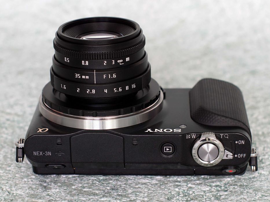 SONY NEX-3N + объектив f/1.6 35mm • APS-C 16,1 Мп • RAW • Идеал. сост.