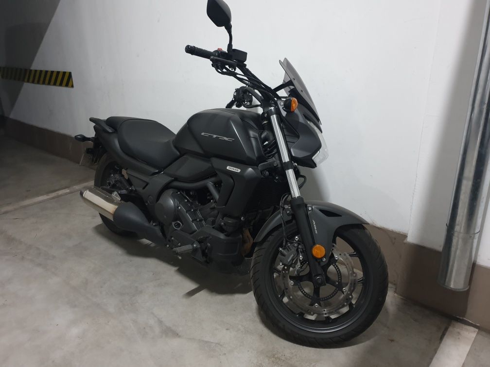 Мотоцикл Honda CTX 700N
