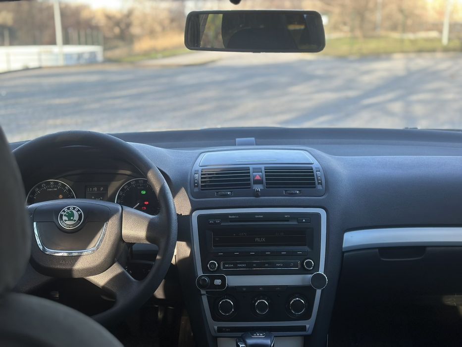 Продам Школу Октавия 2010 Года