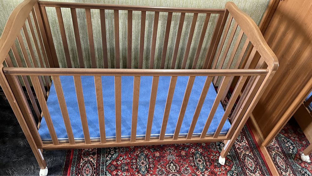 Детская кроватка  VENICE WALNUT