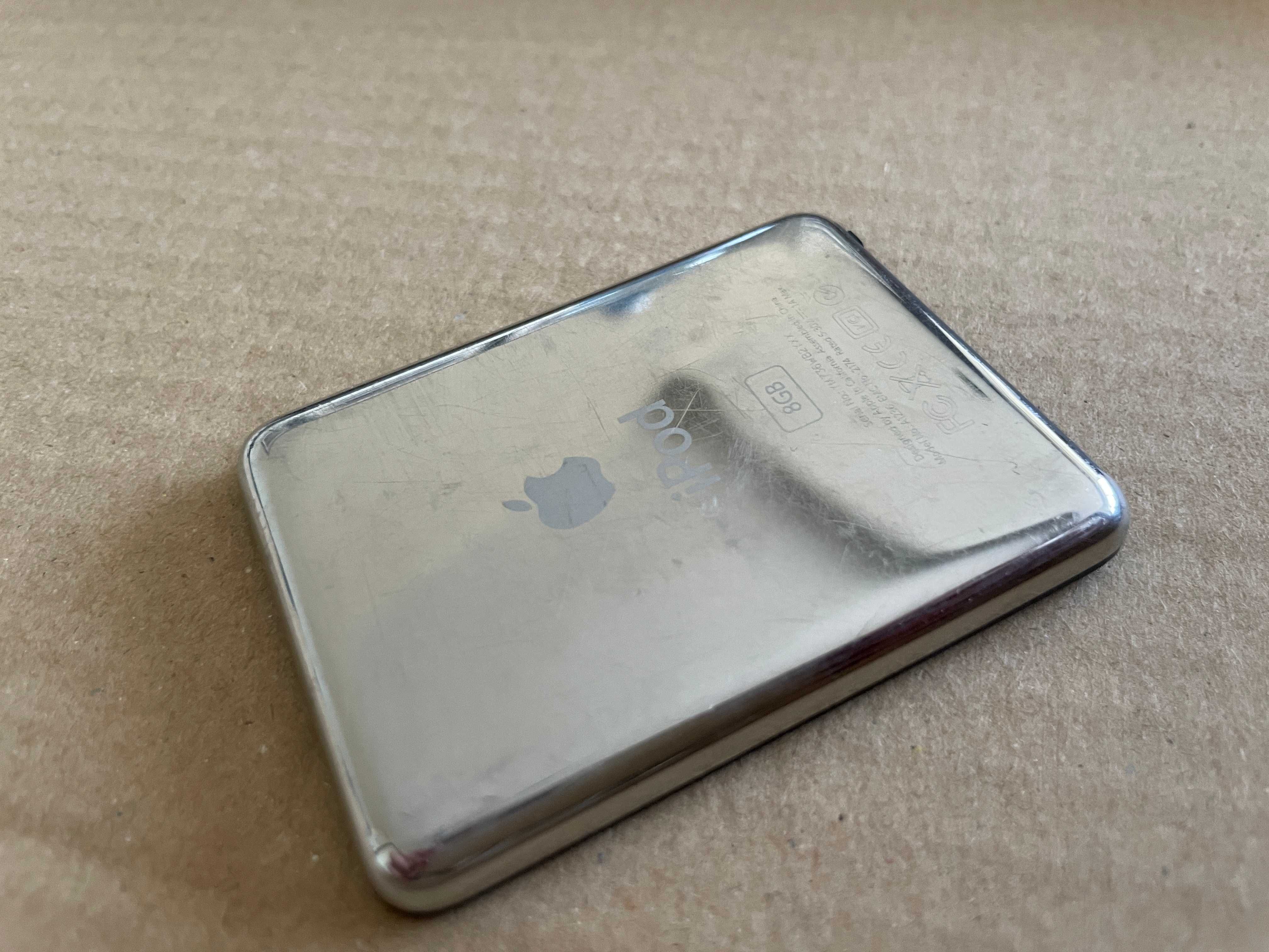 Oryginalny unikatowy iPod nano 8GB + nowe słuchawki