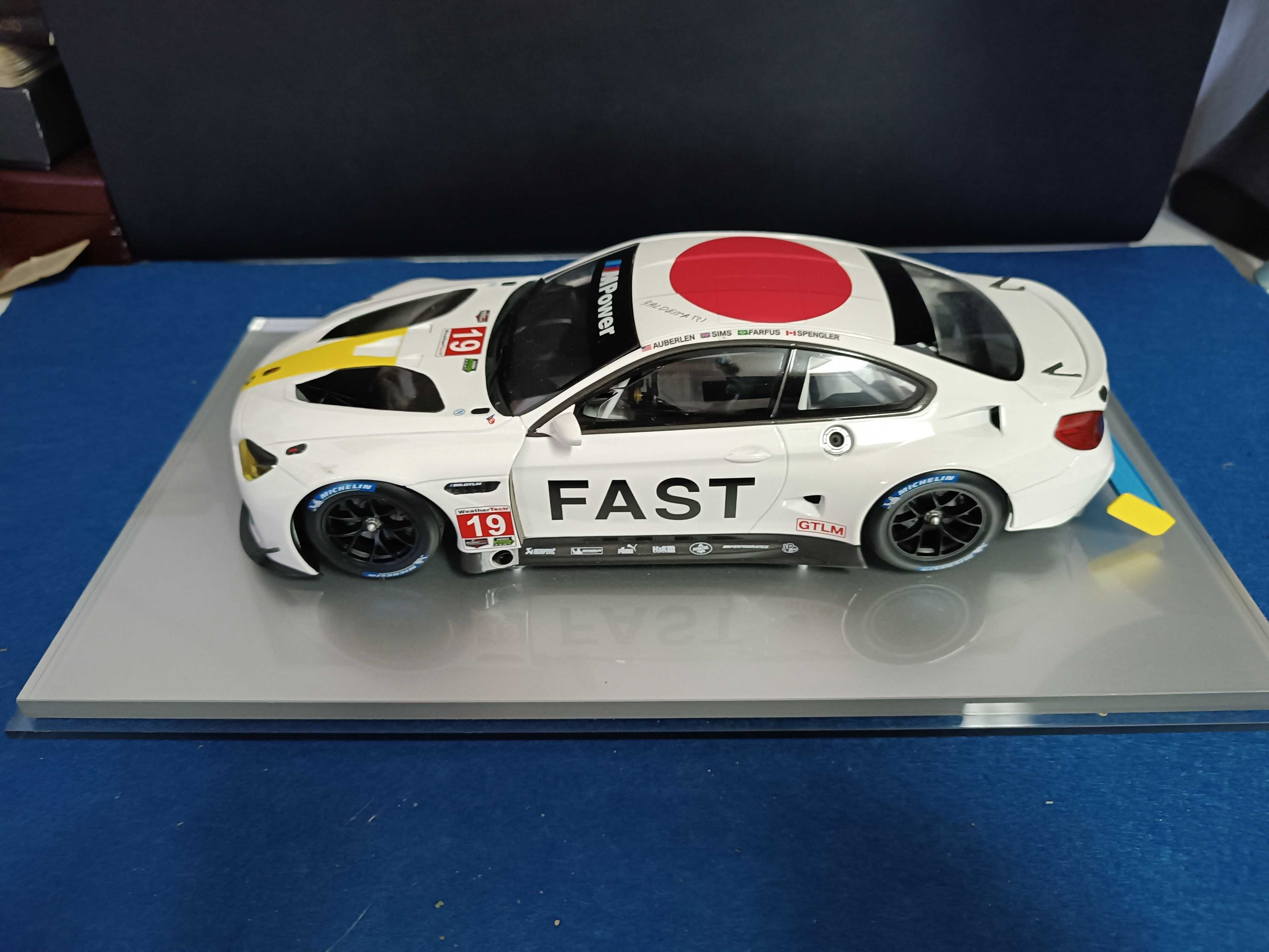 Miniatura de Carro Daytona BMW John Baldessari 1/18 Kyosho