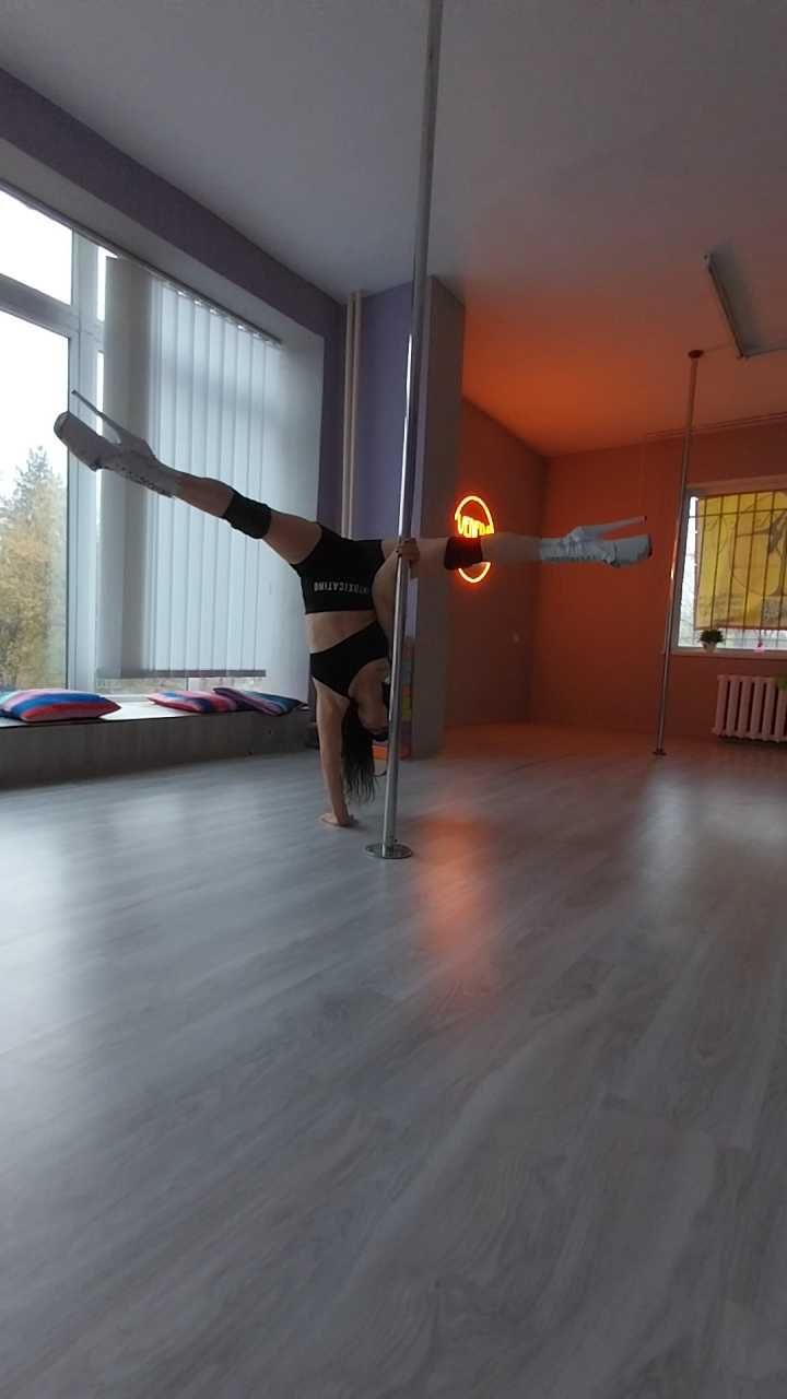 Pole dance для дітей та дорослих. Вчимо з нуля від 6 до 70 років