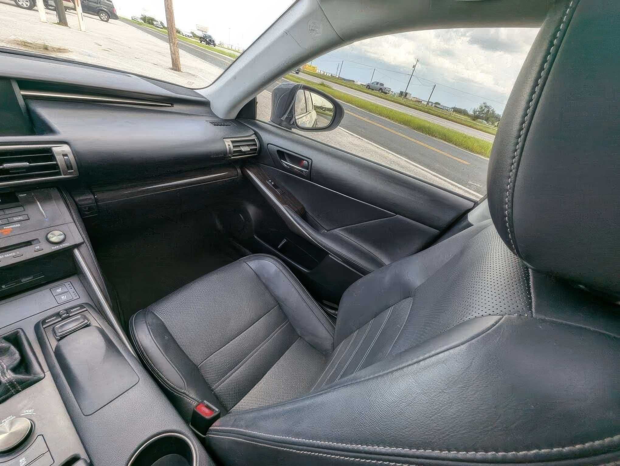 2015 Lexus IS 250 Sedan AWD 2.5