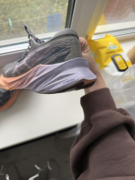 Кросівки asics novoblast 3