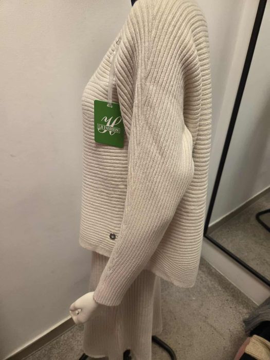 Damski Komplet Dzianinowy Sukienka i Sweter Biały   S M