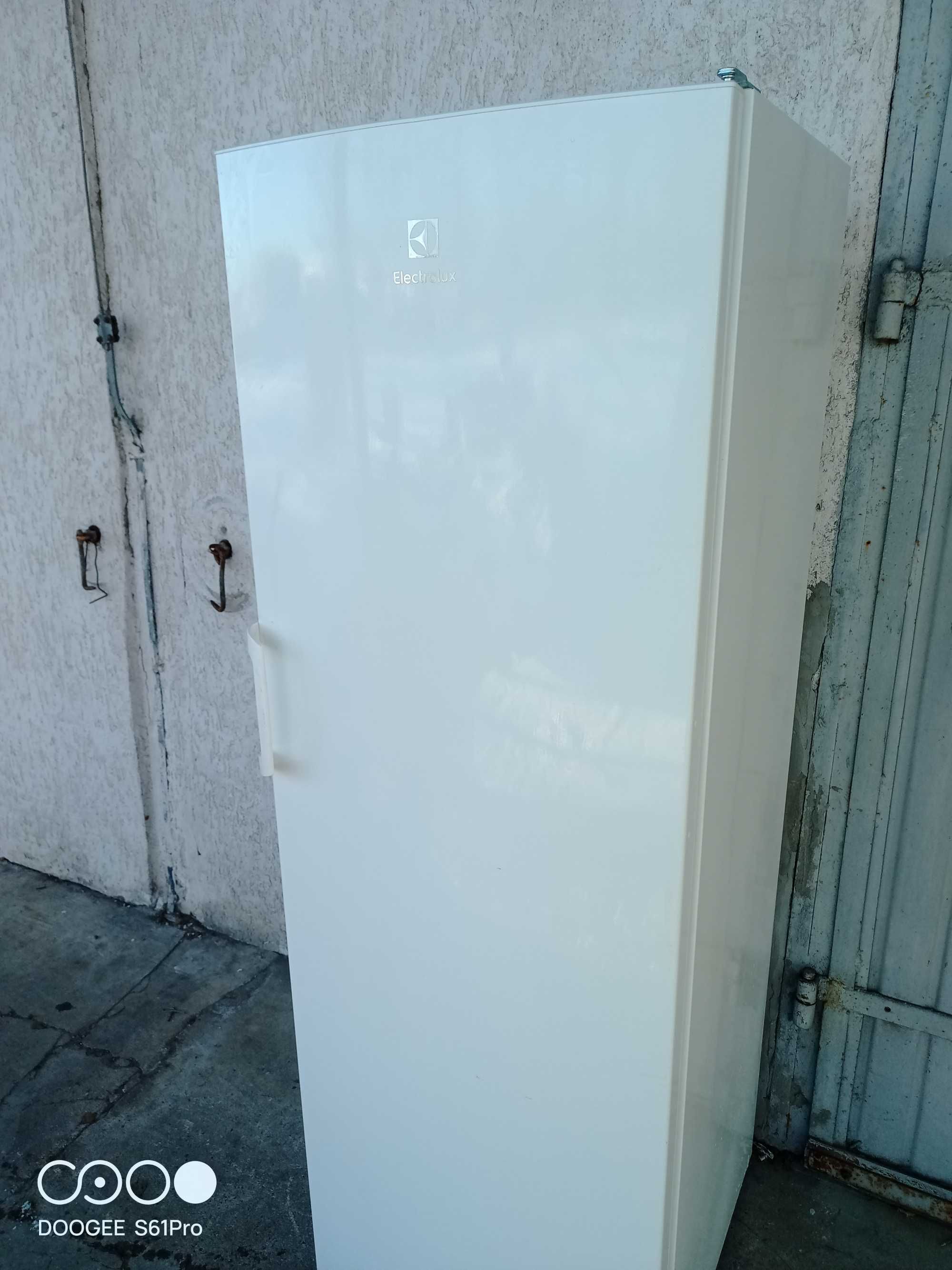 Zamrażarka Electrolux EUE2634MHW