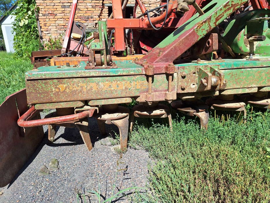 Agregat uprawowo siewny Pneumatyczny 3m