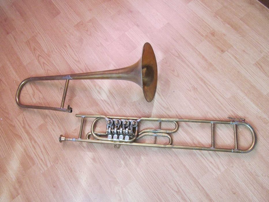 Stary trąbka, puzon, AMATI KRASLICE , klawiszowy, przedwojenny,ANTYK