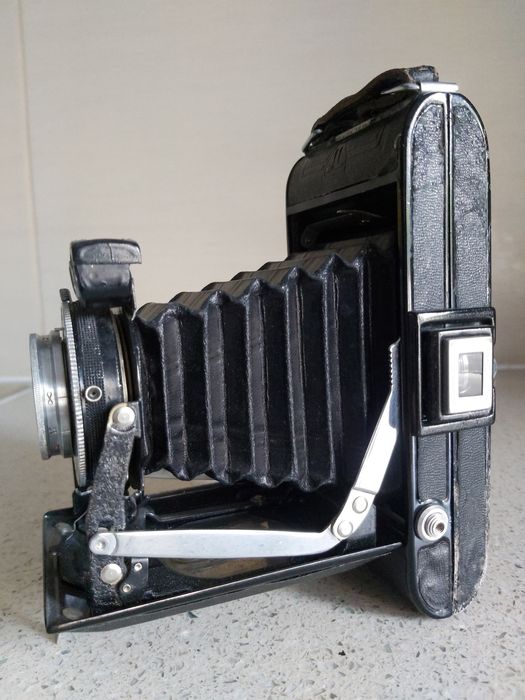 Máquina fotográfica de fole Lumirex Lumière