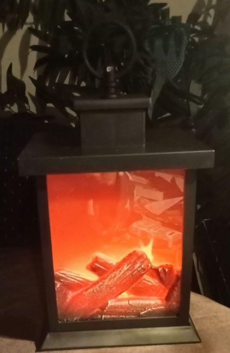Wystrój wnętrza, lampka,atrapa kominka,nowa