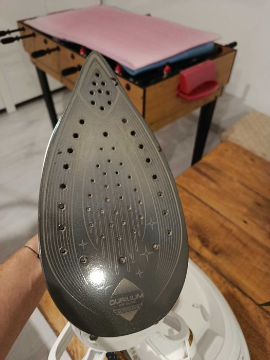 Żelazko Tefal z stacja parową uszkodzone