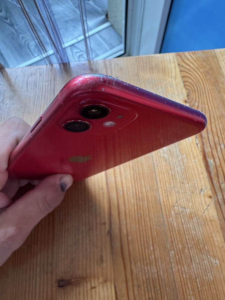 Iphone 11 128gb з проблемами