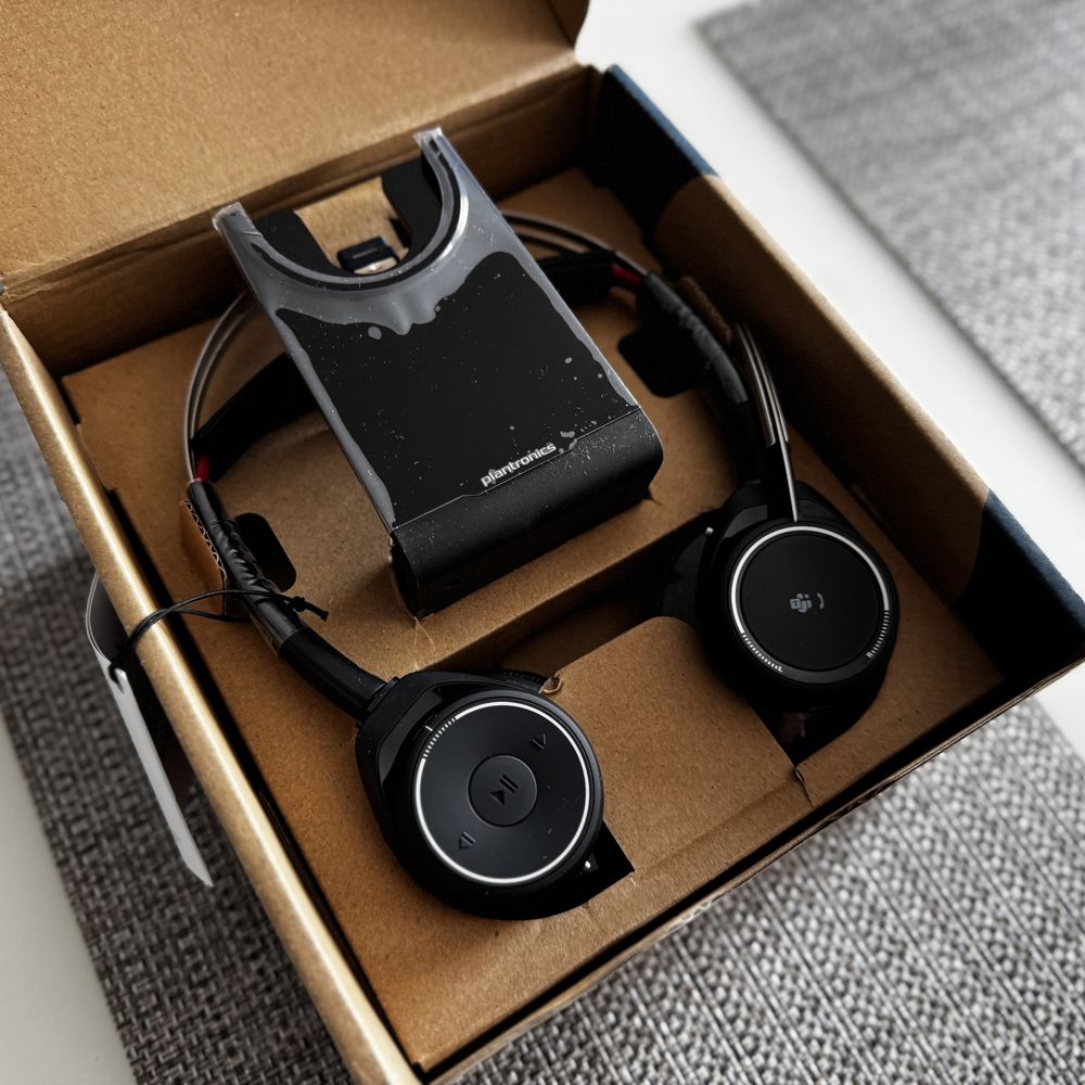 Sluchawki bluetooth Poly Plantronics Voyager Focus UC