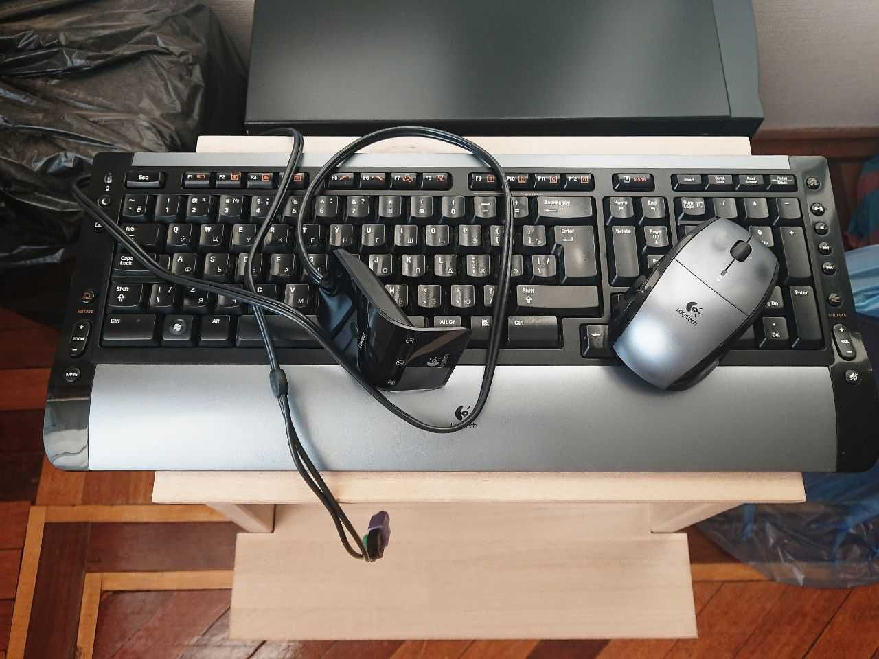 Беспроводная клавиатура+мышь Logitech Cordless Desktop S510 серо-черна