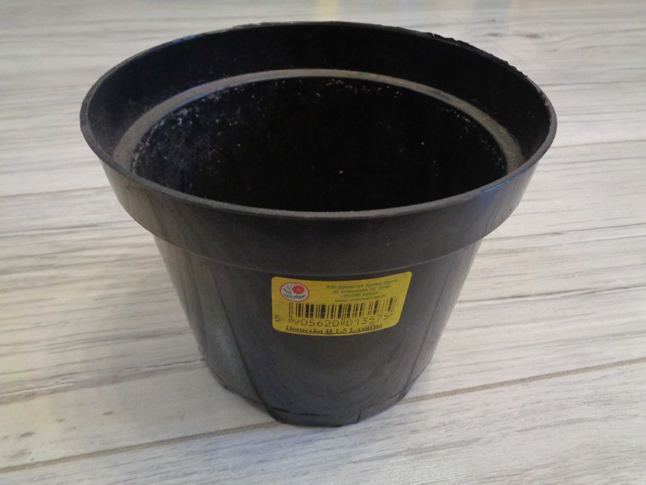 Doniczka donica / 1,5 L / 15 x 12 x 11,5 cm / SPRAWNA /DARMOWA DOSTAWA