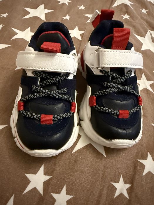 Кросівки дитячі 21 розміру