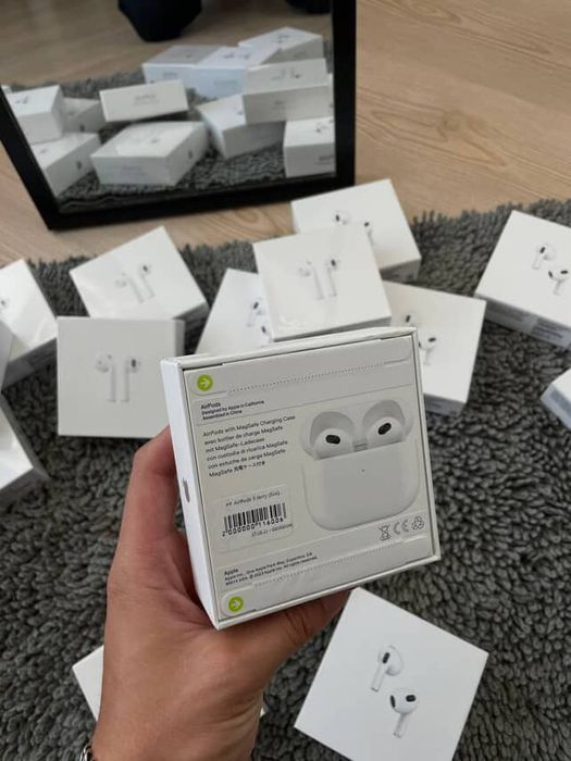 Продам наушники Apple