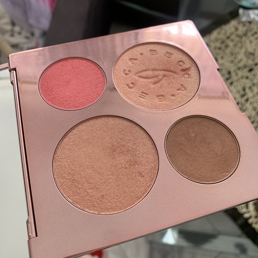 Becca x chissy paletka