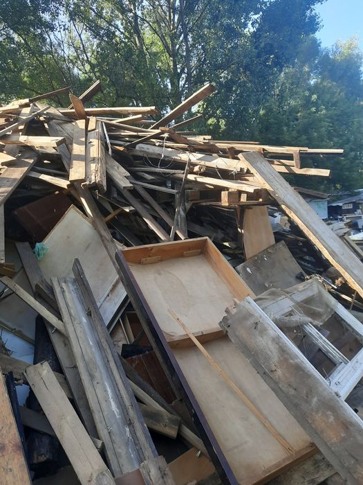 Продам дрова, тирсоплита, рейки ,двері ,вікна