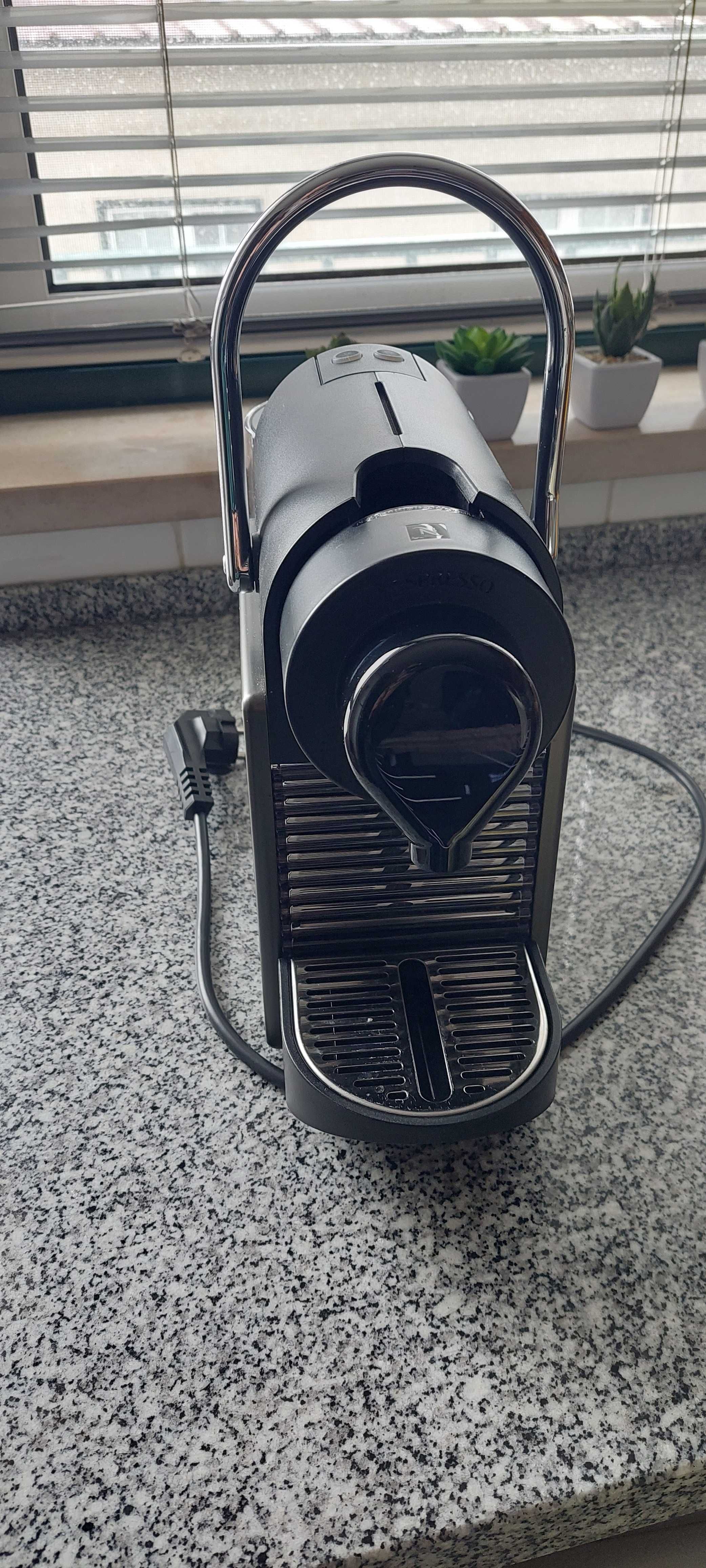 Maquina de café Nespresso Pixie