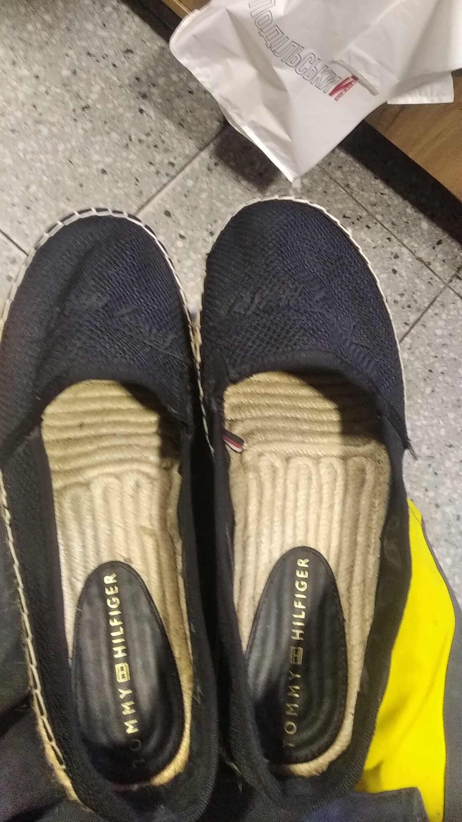 Взуття.Босоніжки.Сліпони.Tommy Hilfiger