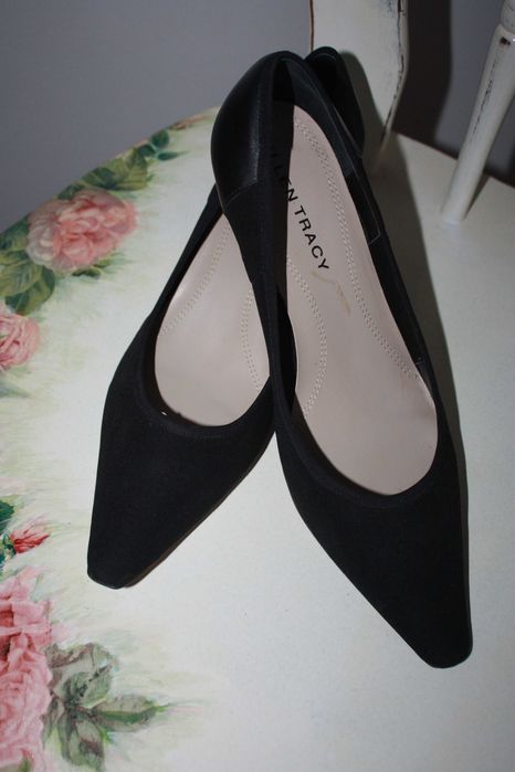 Szpileczki ELLEN TRACY  7.5 M