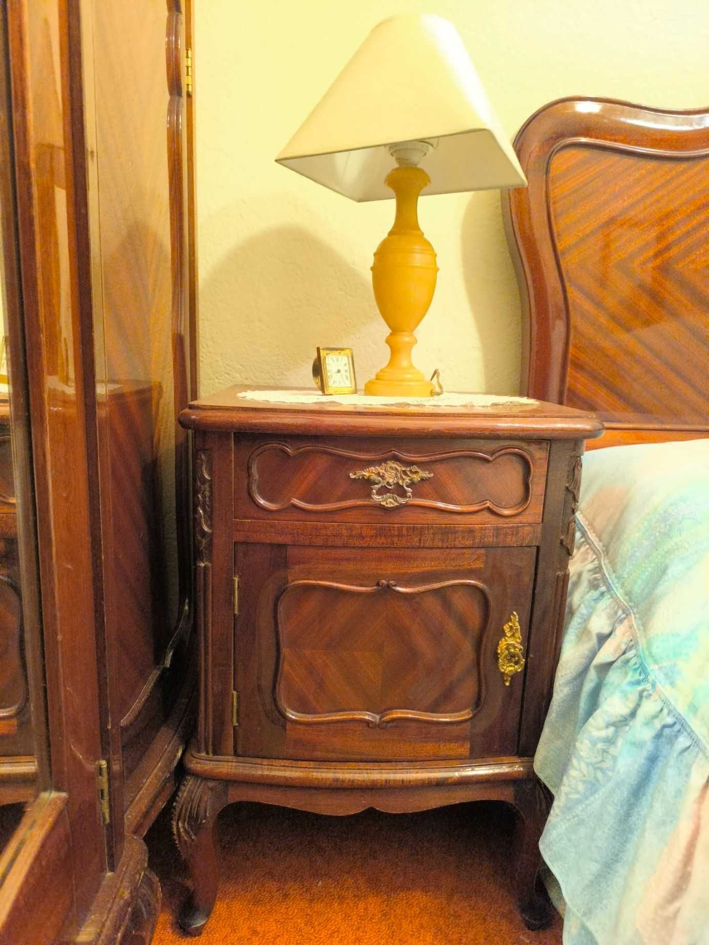 Mobília de Quarto vintage, estilo QUEEN ANNE