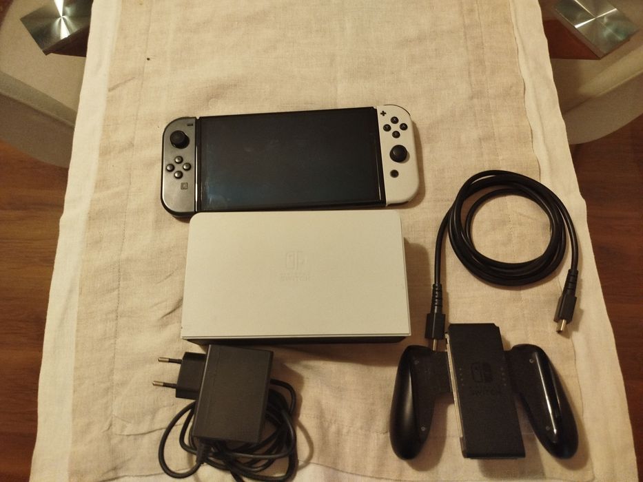 Nintendo switch em boas condiçoes