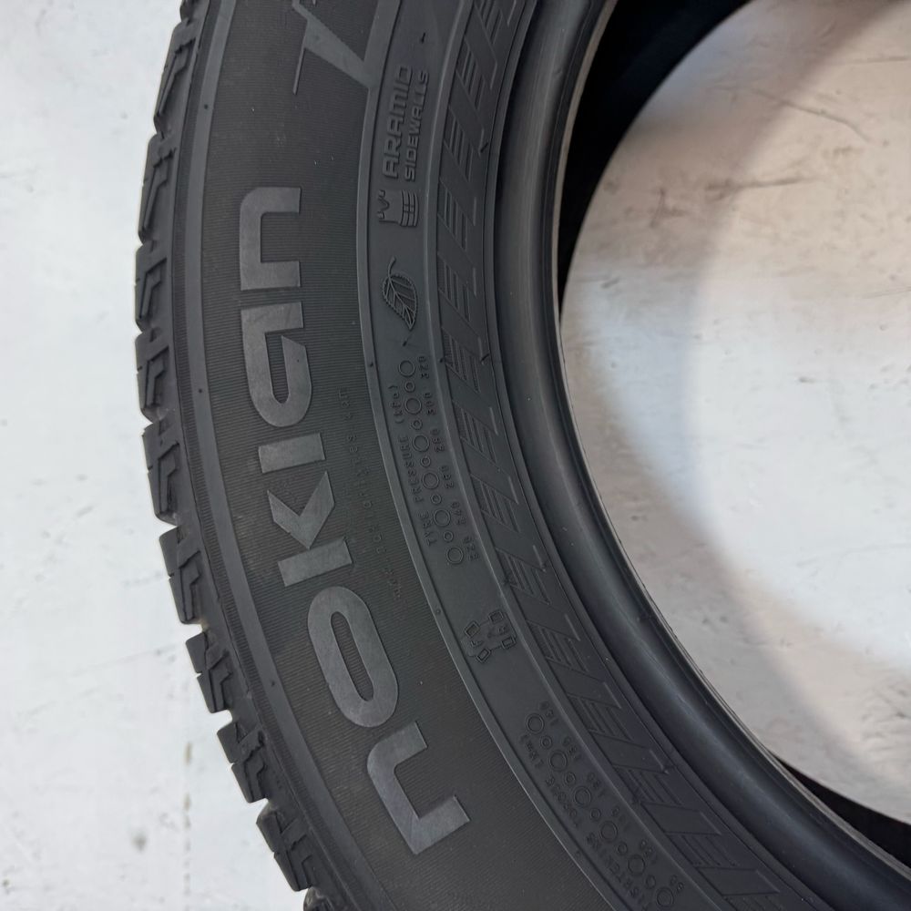 Шини літні Б/У 225/65R17 Nokian Hakka Blue Suv
