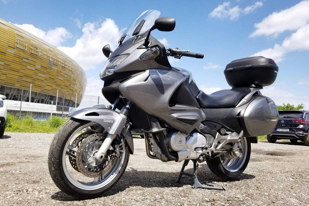 Sprzedam motocykl - piękna Honda NT700V Deauville