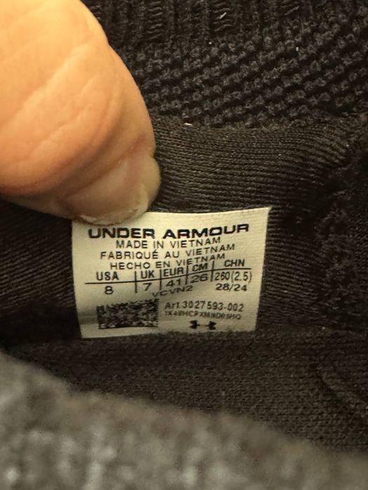 Кросівки Under armour  Phantom 4 black розмір 41 на устілку 26 сантиме