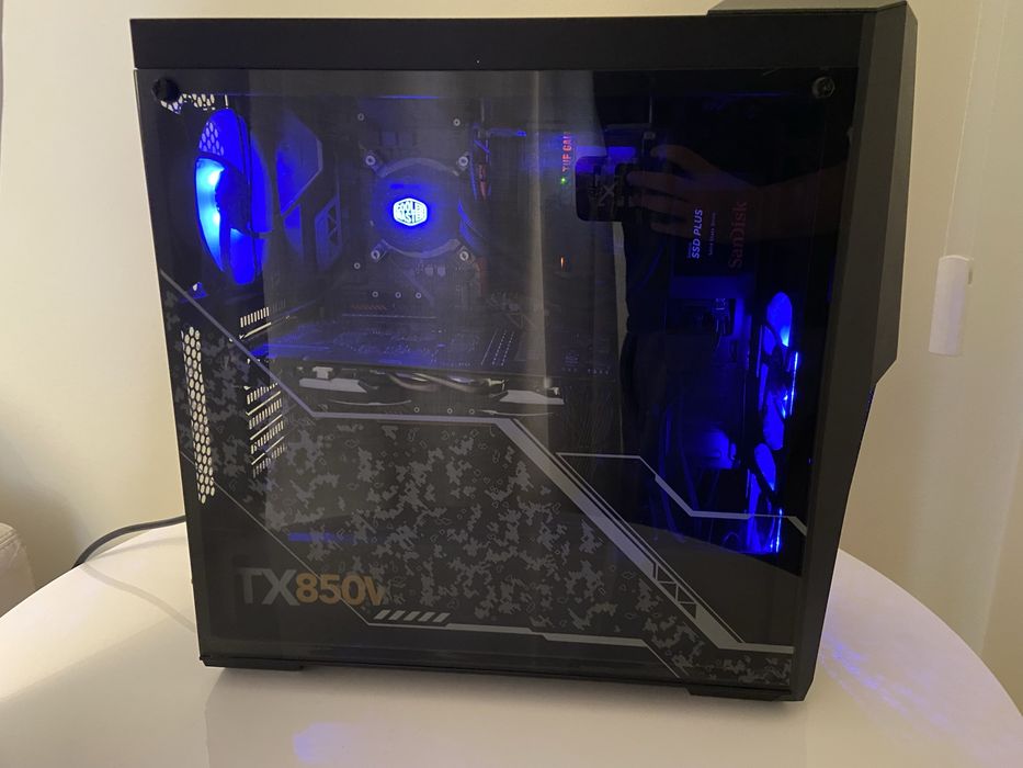 Setup Gaming c/Monitor e Rato Logitech