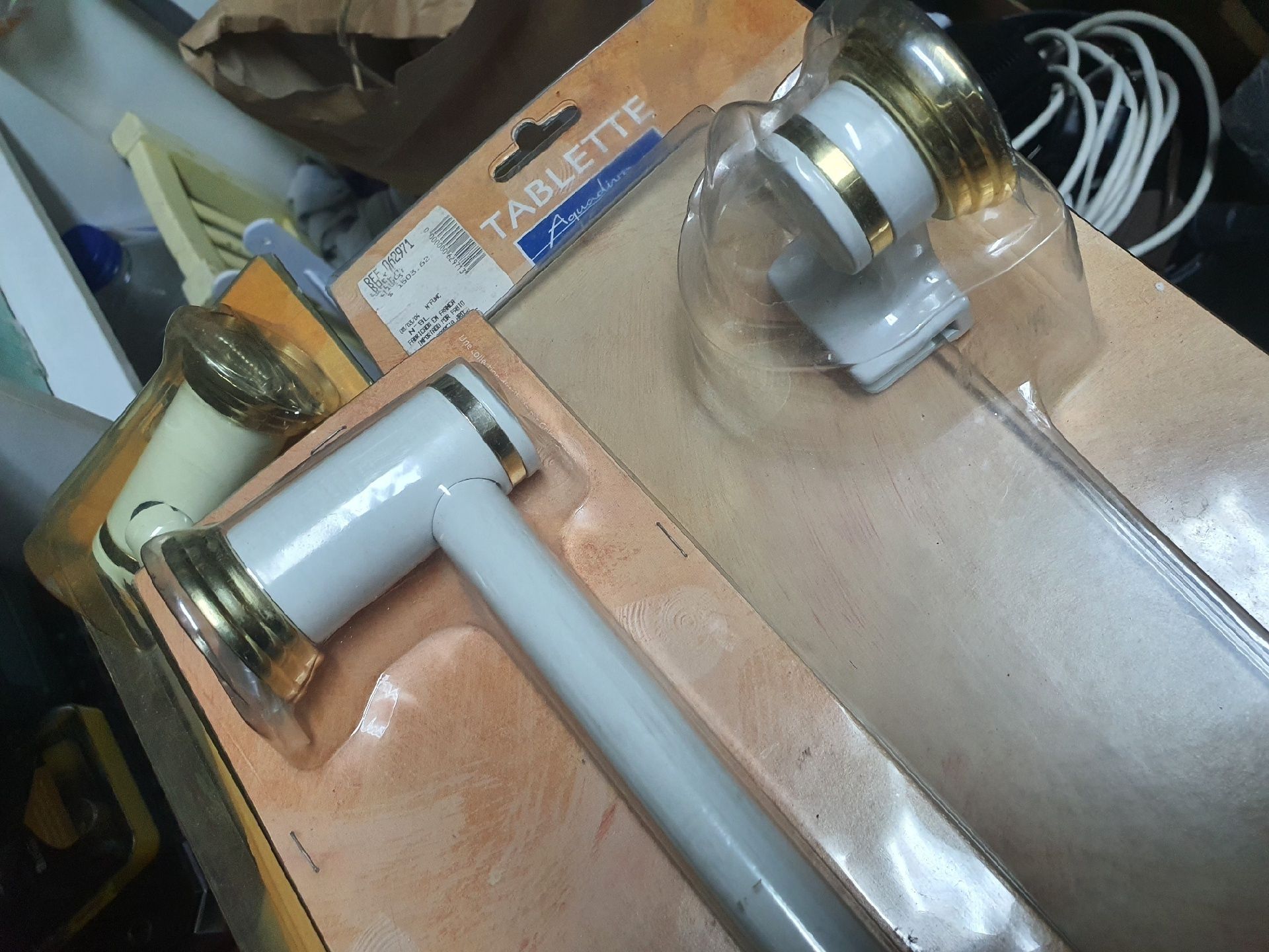 Vendo 3 acessórios novos de Casa de Banho na embalagem original