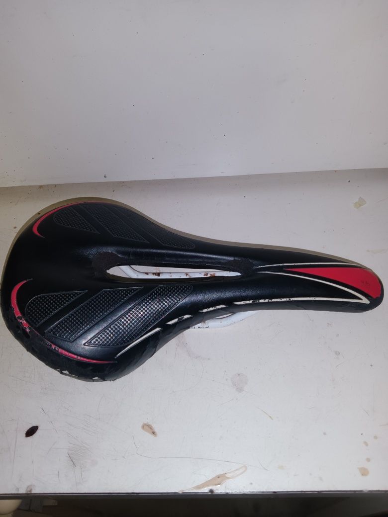 Selim 5€ de bicicleta em bom estado