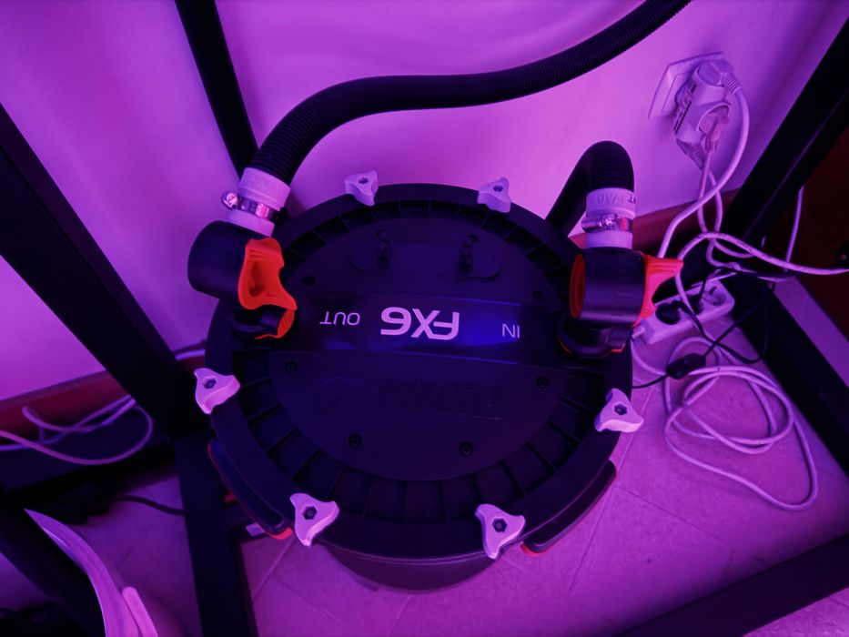 Aquario 2,60m com estrutura e filtros