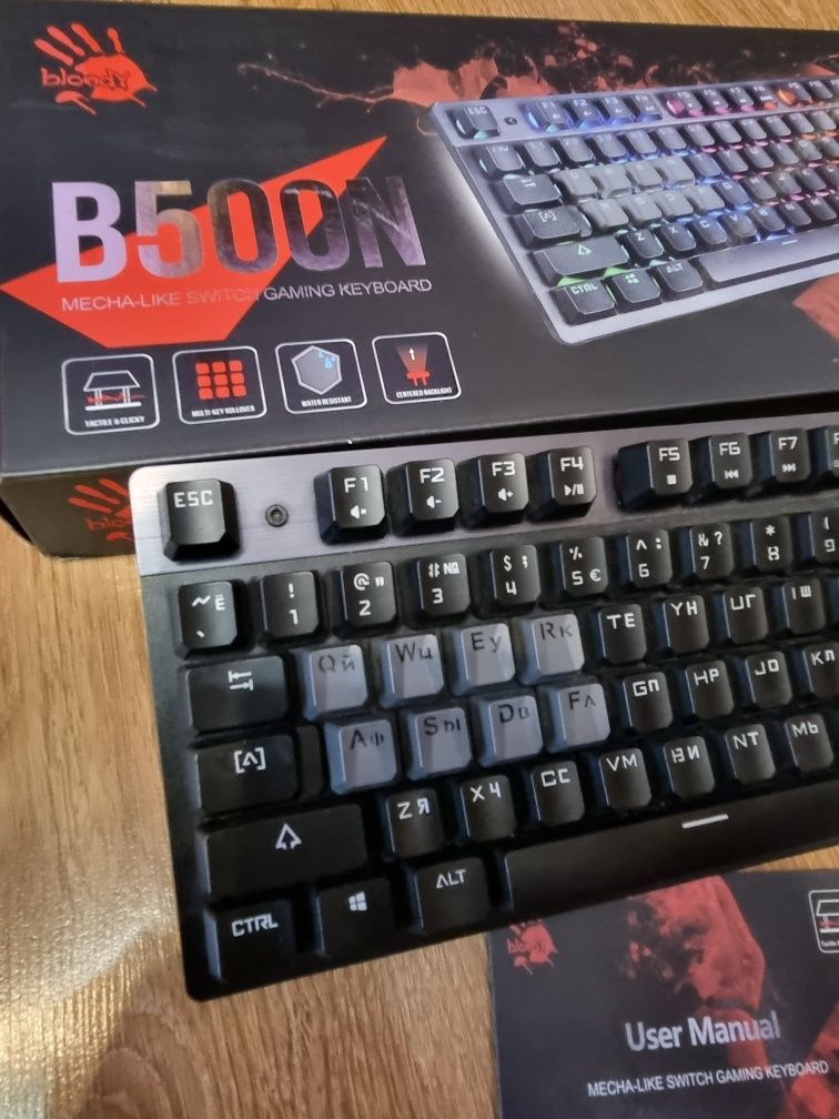 Продам ігрову, механічну клавіатуру з підсвіткою. A4tech Bloody B500N.