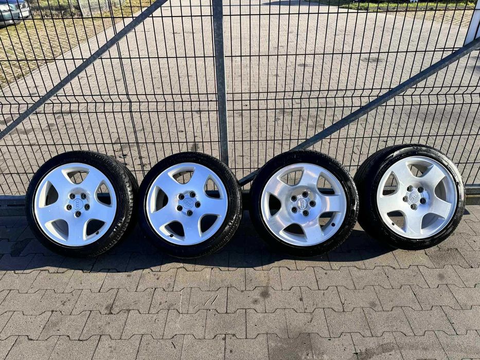 Koła Felgi Alu 17 cali AUDI A4 A6 A3 VW PASSAT 5x112 Polerowany Front