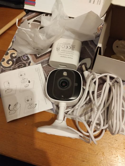 AOQEE C1 Wewnętrzna i zewnętrzna  kamera bezpieczeństwa