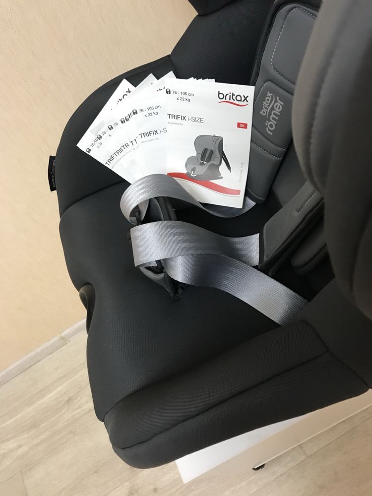 Автокрісло Britax Romer TRIFIX2 i-SIZE  (Storm Grey)