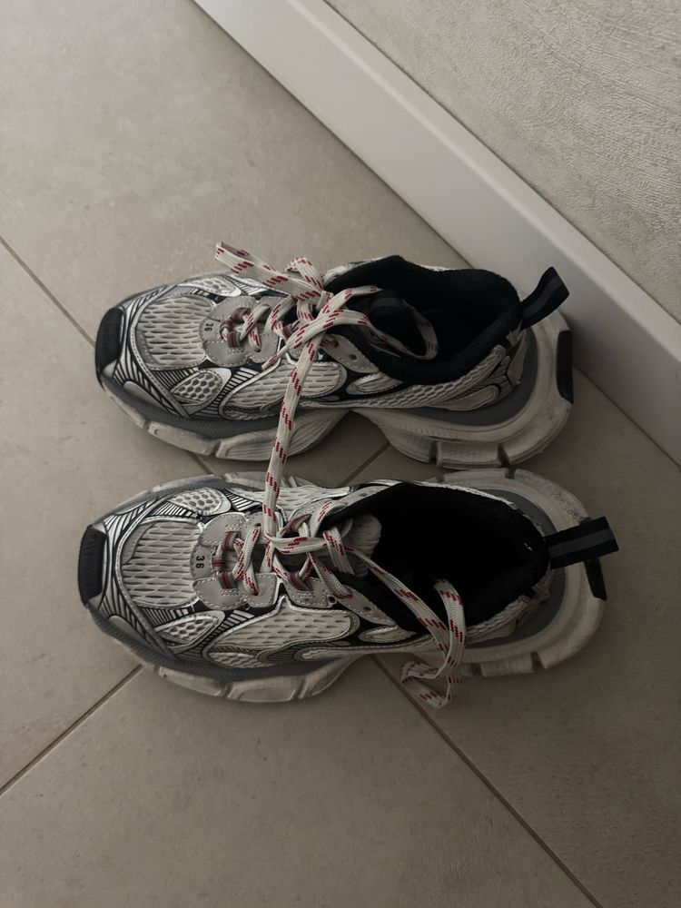 Жіночі Balenciaga 3xl