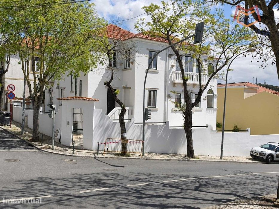 Apartamento T3 em moradia apalaçada em Caxias, Oeiras para arrendam...