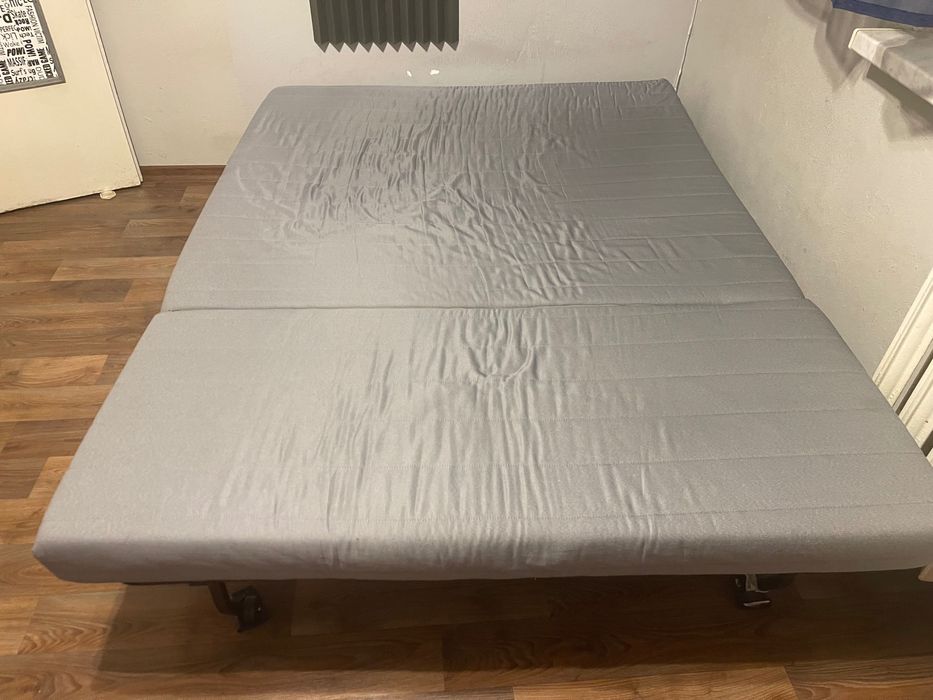 Łóżko z materacem 160x200 – jak nowe!