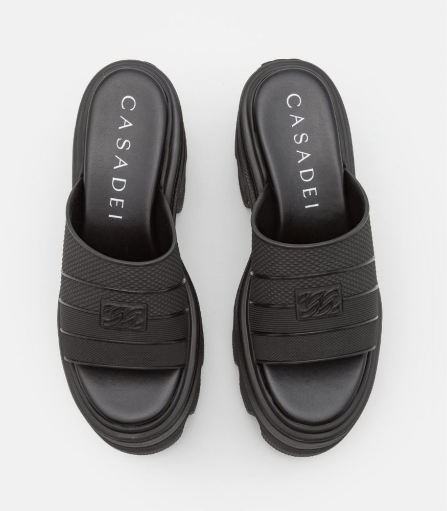 Casadei klapki buty