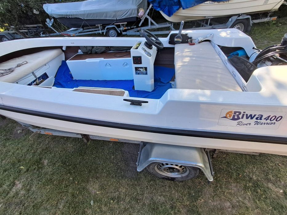 Łódź motorowa, wedkarska Riwa 400