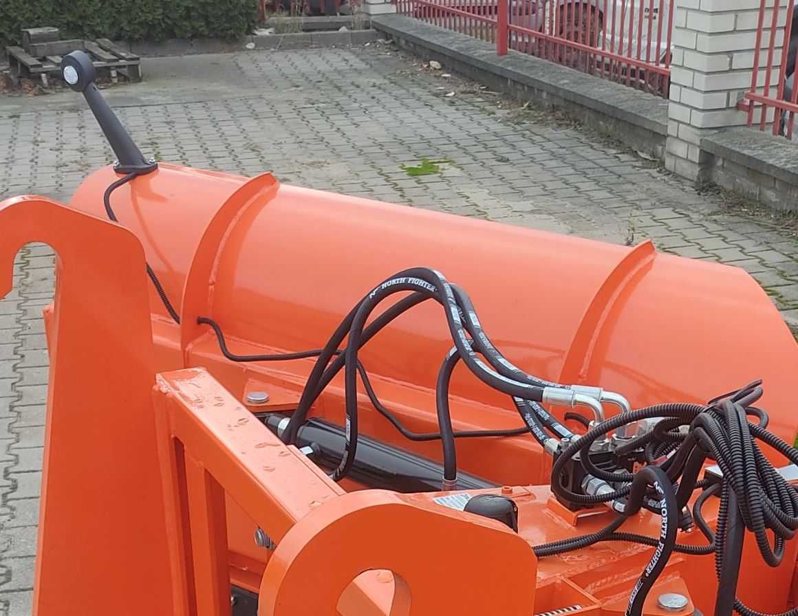 Pług śnieżny strzałkowy Metal-Technik 3,0 m - Pług do odśnieżania