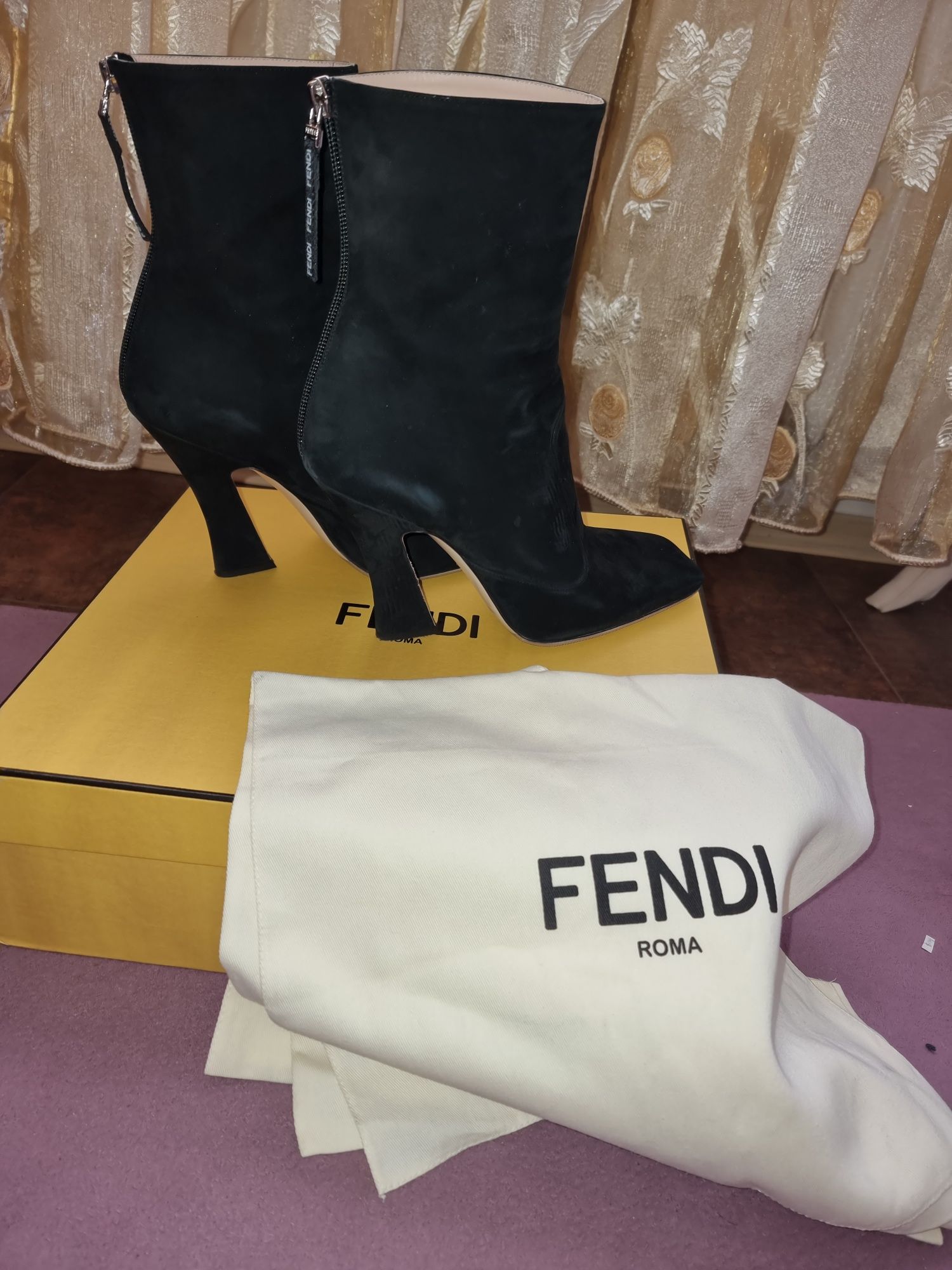 Ботильоны Fendi Freedom оригинал